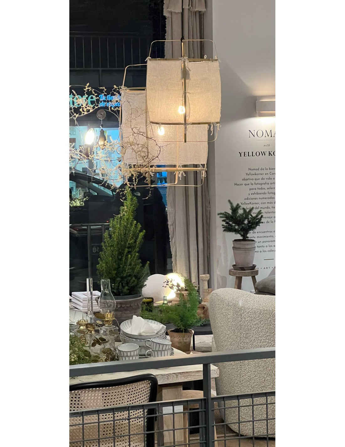 Lámpara Z2 Blonde Sisal Net Grey en bambú de Ay illuminate - vista lateral | Nomad Interiors