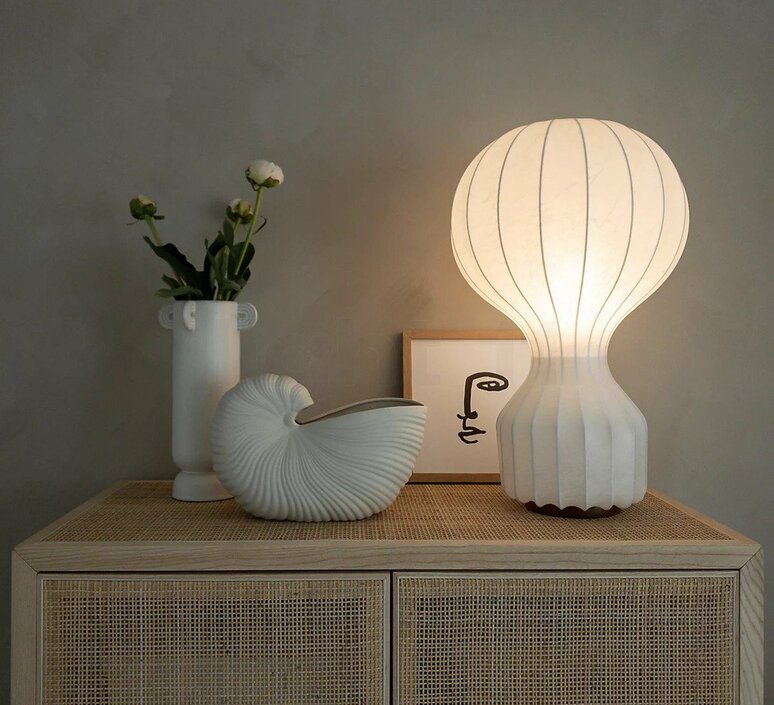 Gatto Piccolo en acero y resina de Flos - detalle | Nomad Interiors