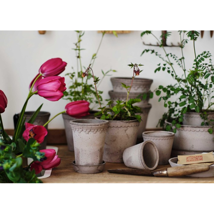 Maceta  Gris Kobenhavner 14 cm de Bergs Potter - vista lateral | Nomad Interiors