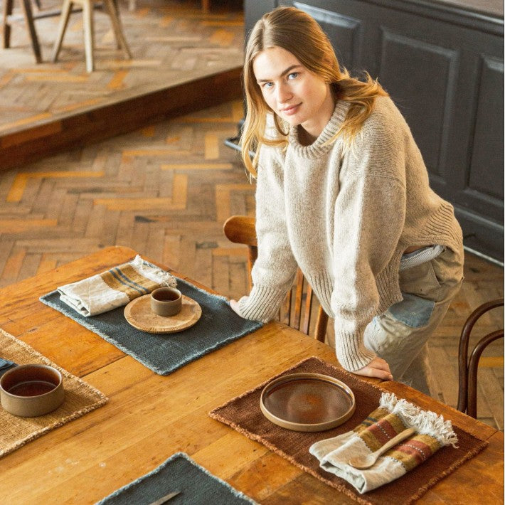 Mantel individual Jasper Place Natural en lino y lana de LIBECO - vista 6 | Nomad Interiors