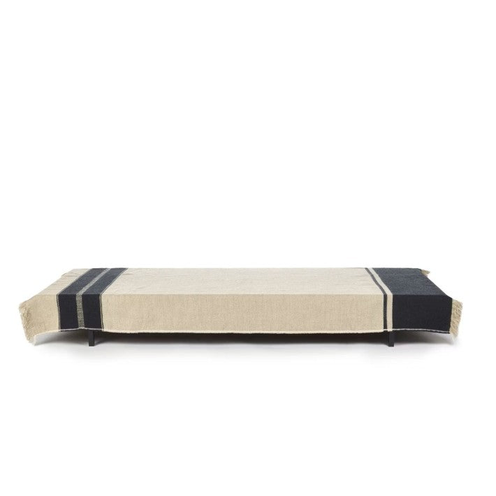 Marshall Throw en lino y lana de LIBECO - ambiente | Nomad Interiors