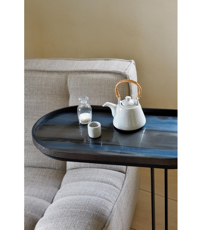 Mesa Auxiliar con Bandeja en madera de Ethnicraft - ambiente | Nomad Interiors