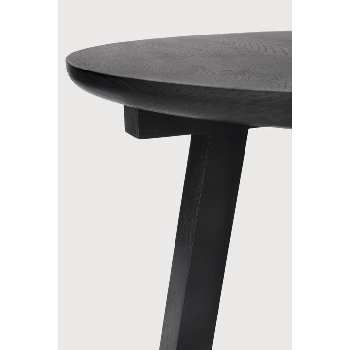 Mesa Auxiliar Tripod Roble Negro de Ethnicraft - vista lateral | Nomad Interiors