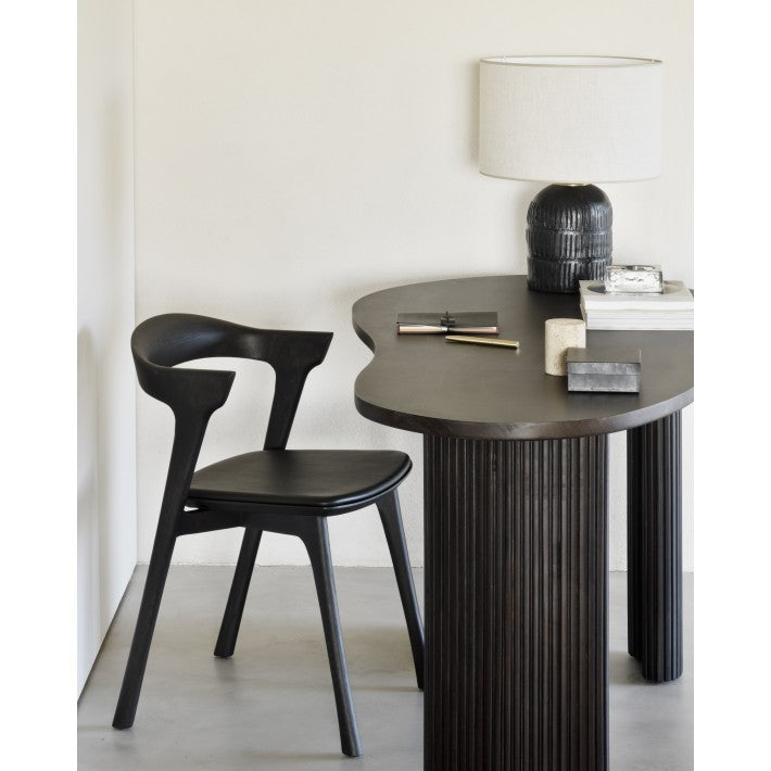 Escritorio Boomerang Grande en madera de Ethnicraft - vista 7 | Nomad Interiors