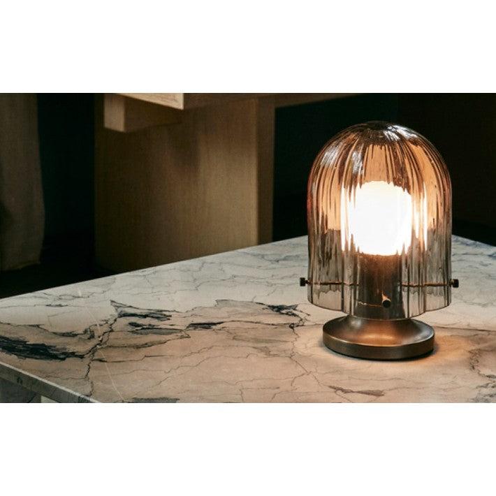 Doric Coffee Table 80 cm en mármol y piedra de Gubi - vista 9 | Nomad Interiors
