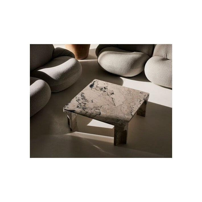 Doric Coffee Table 80 cm en mármol y piedra de Gubi - vista 7 | Nomad Interiors