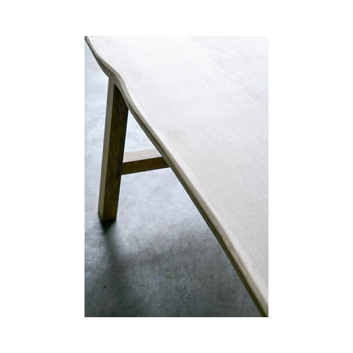 Mesa de Comedor Lilou en madera de Nomad Home - ambiente