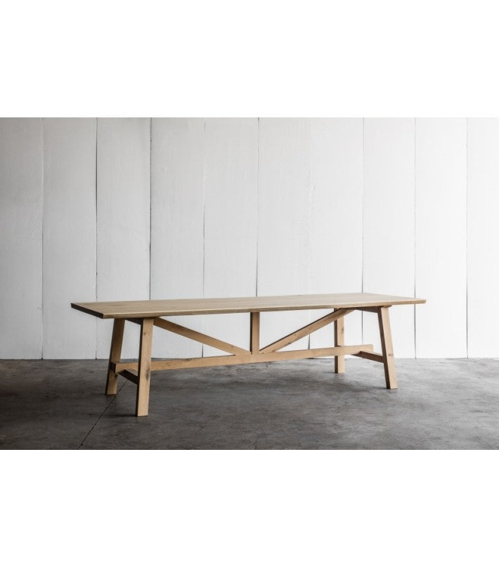 Mesa de Comedor Lilou en madera de Nomad Home - vista lateral