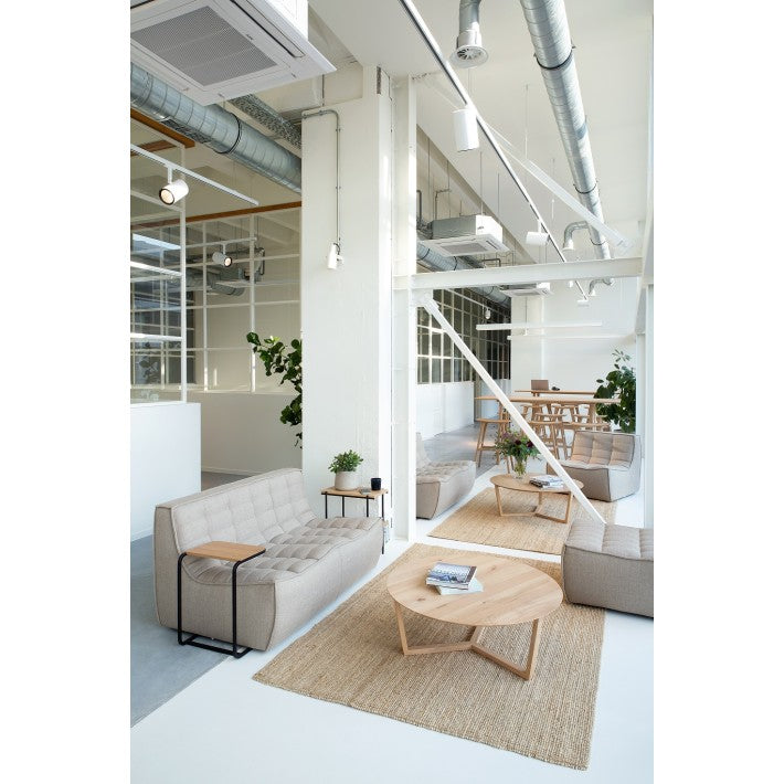 Mesa de centro Tripod en roble y madera de Ethnicraft - vista 8 | Nomad Interiors