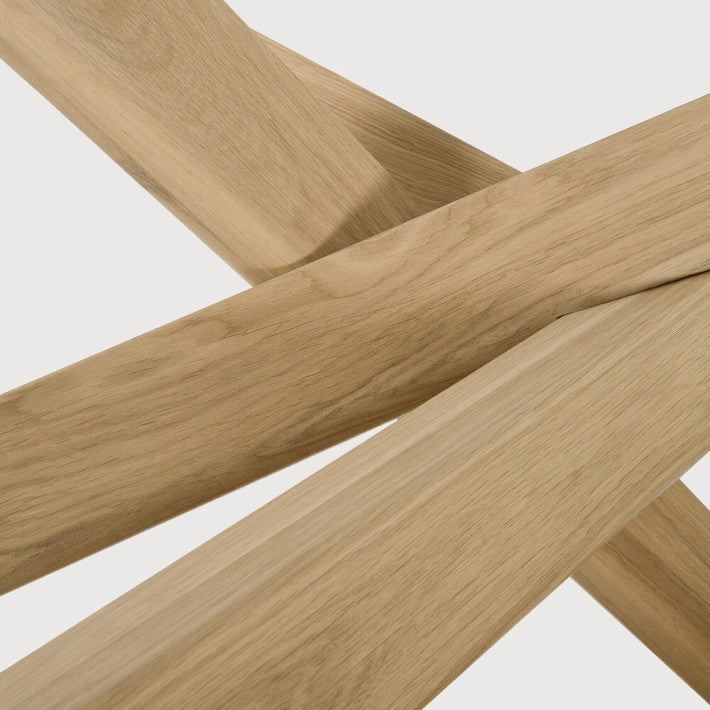 Mesa Mikado Oval en roble de Ethnicraft - ambiente | Nomad Interiors