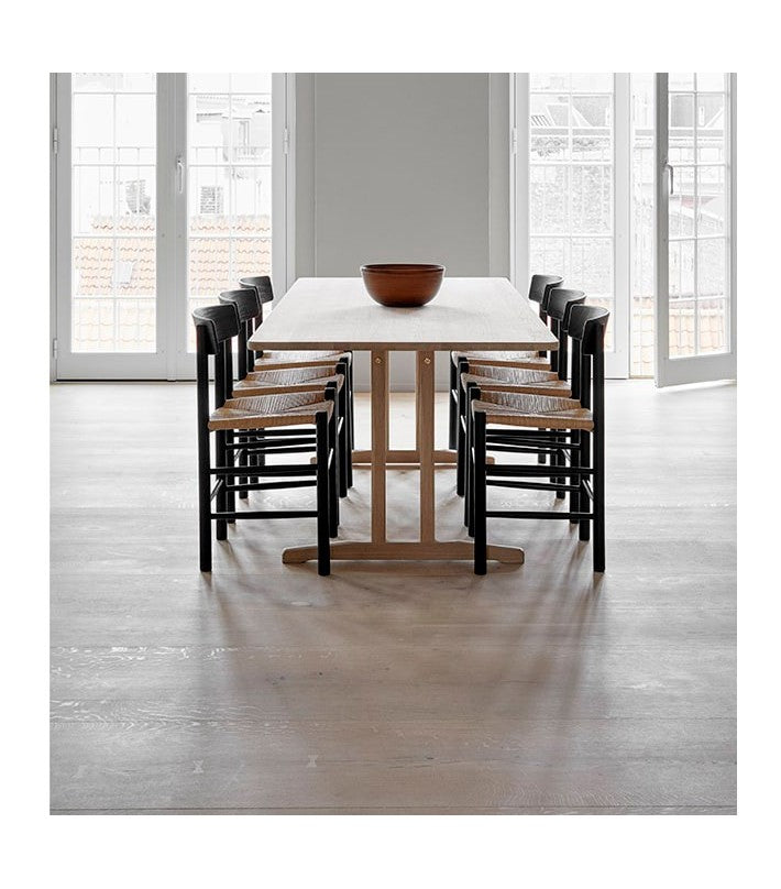 Mesa Mogensen 6284 en roble y latón de Fredericia - ambiente | Nomad Interiors