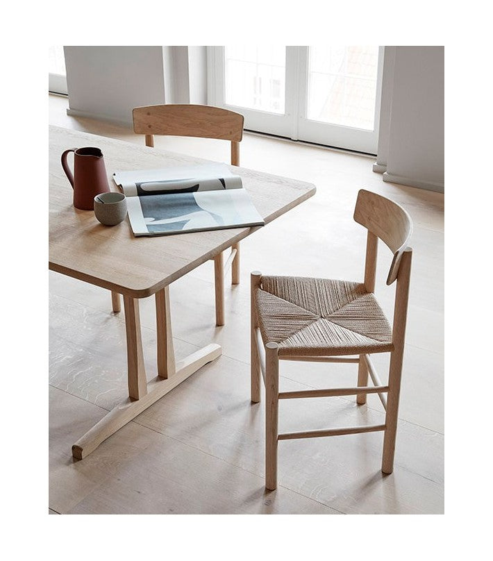 Mesa Mogensen 6284 en roble y latón de Fredericia - detalle | Nomad Interiors