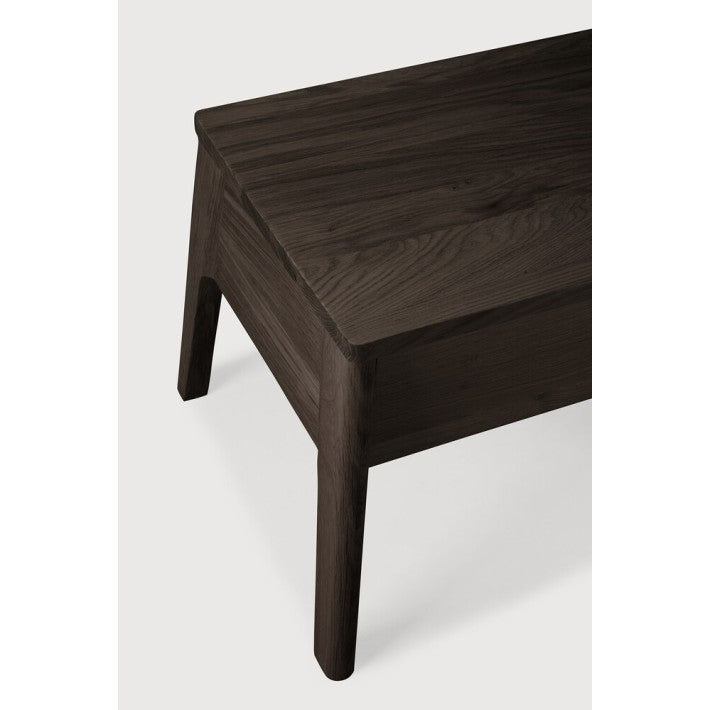Mesita de noche Air roble marrón de Ethnicraft - textura | Nomad Interiors