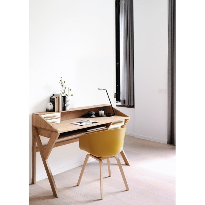 Escritorio Origami en roble y madera de Ethnicraft - vista 9 | Nomad Interiors