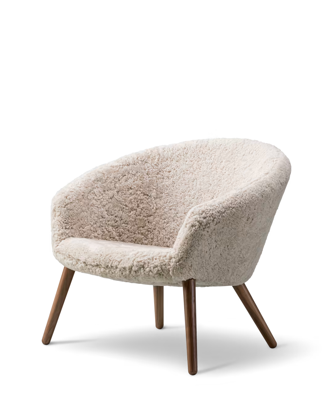 Silla Ditzel Sheepskin en madera y piel de Fredericia - vista lateral | Nomad Interiors