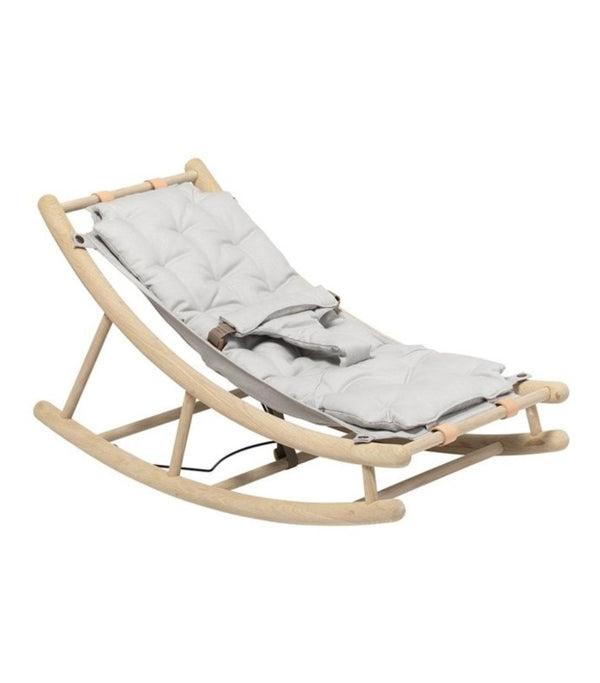 Oak Baby & Toddler Rocker Gris en algodón y roble de Oliver Furniture | Nomad Interiors