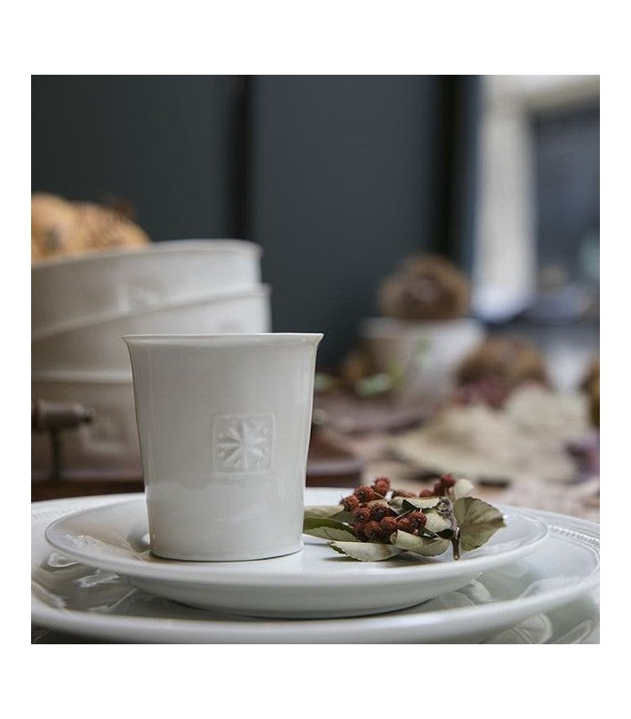 Plato de postre Etoile en lana y porcelana de Alix D. Reynis - vista 11 | Nomad Interiors