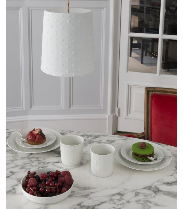 Plato de postre Etoile en lana y porcelana de Alix D. Reynis - vista 8 | Nomad Interiors