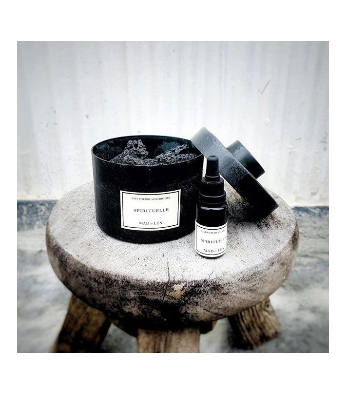 Pot Pourri Spirituelle Lava Rock Mini en resina de MAD ET LEN - ambiente | Nomad Interiors