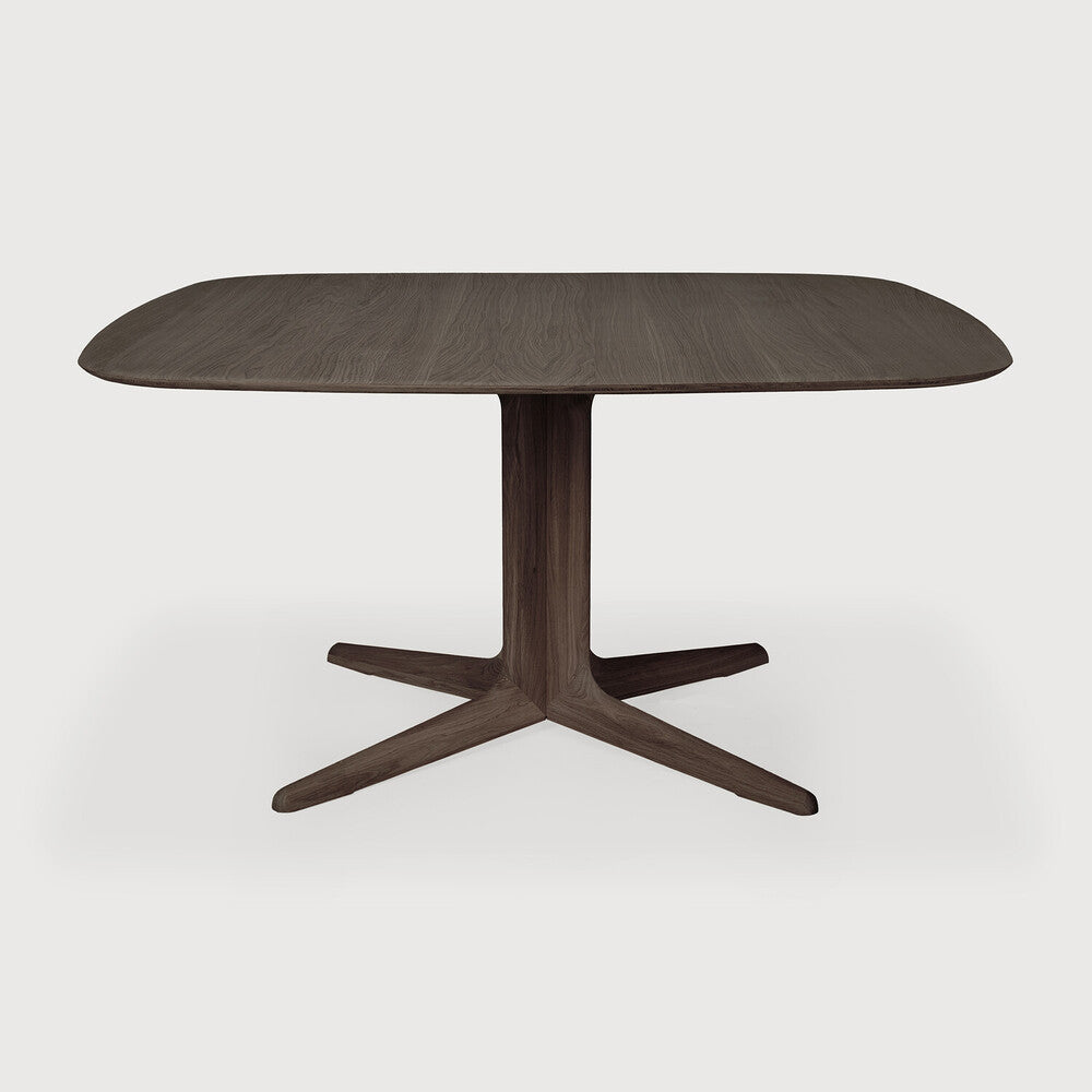 Mesa de comedor Corto en roble marrón de Ethnicraft | Nomad Interiors