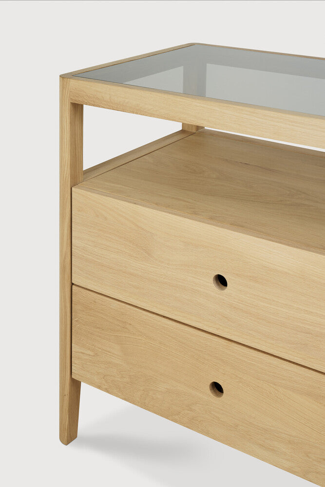 Cómoda Spindle en roble de Ethnicraft - vista 8 | Nomad Interiors