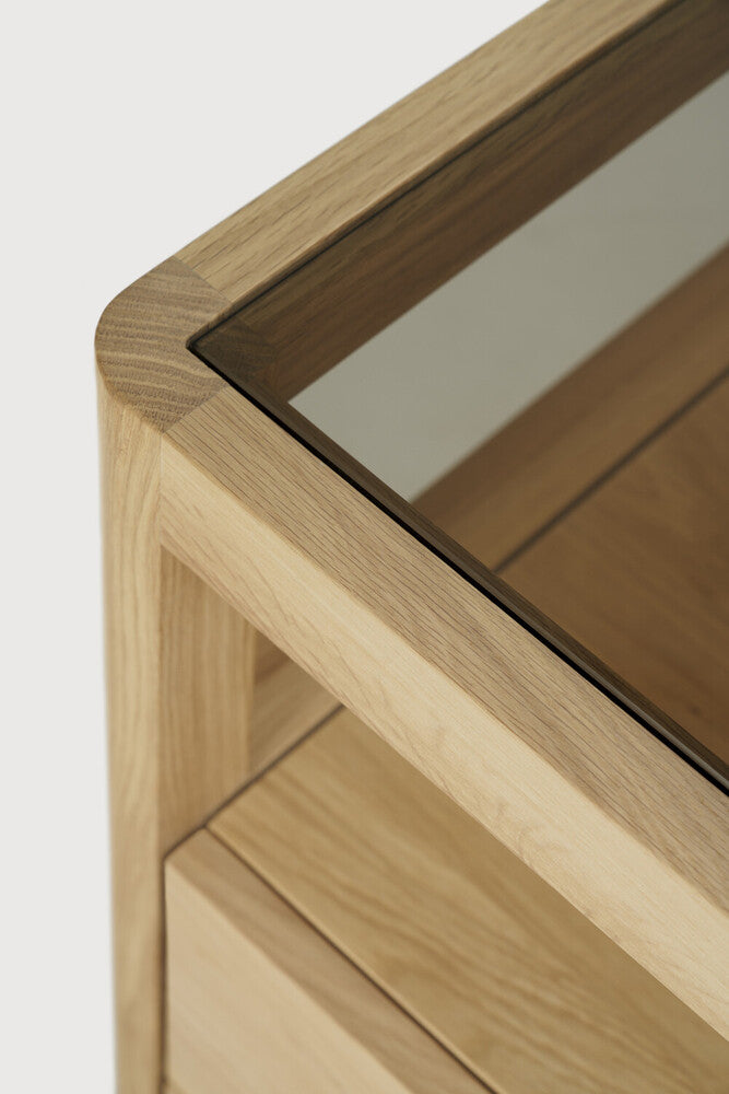 Cómoda Spindle en roble de Ethnicraft - vista 7 | Nomad Interiors