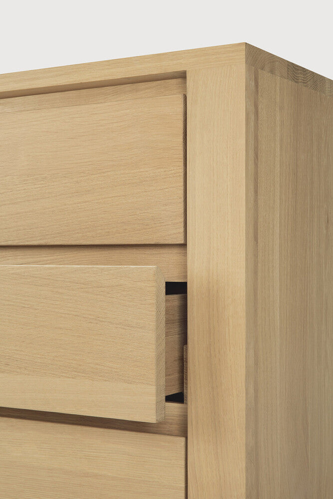Aparador Shadow Roble de Ethnicraft - ambiente | Nomad Interiors