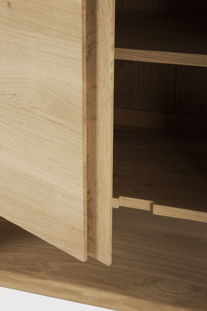Aparador Nordic Roble de Ethnicraft - vista 7 | Nomad Interiors