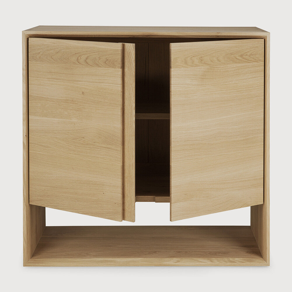 Aparador Nordic Roble de Ethnicraft - vista 11 | Nomad Interiors