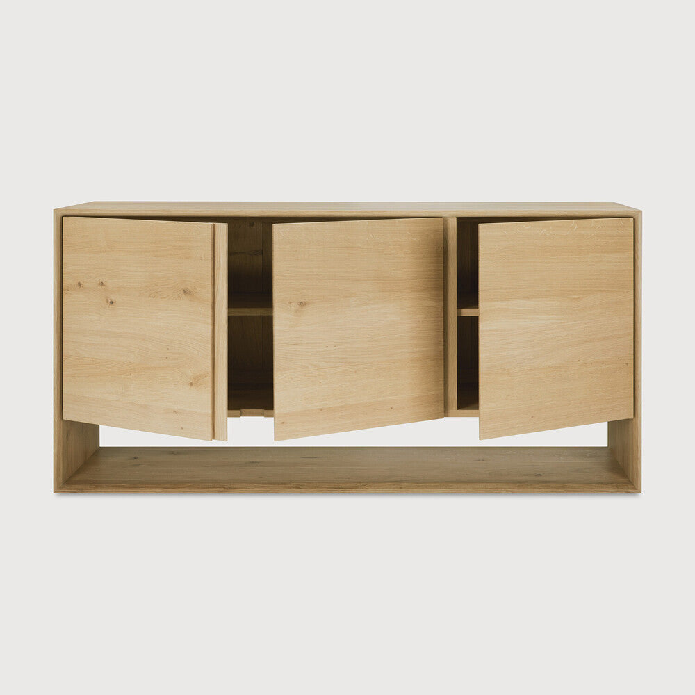 Aparador Nordic Roble de Ethnicraft - vista lateral | Nomad Interiors