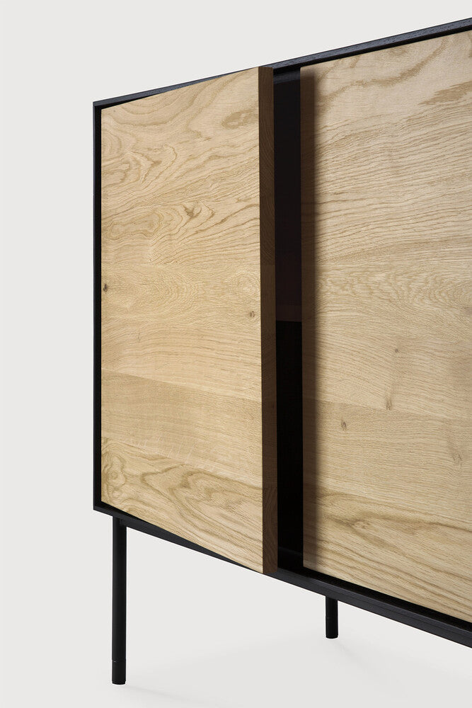 Aparador Blackbird Roble de Ethnicraft - vista 13 | Nomad Interiors