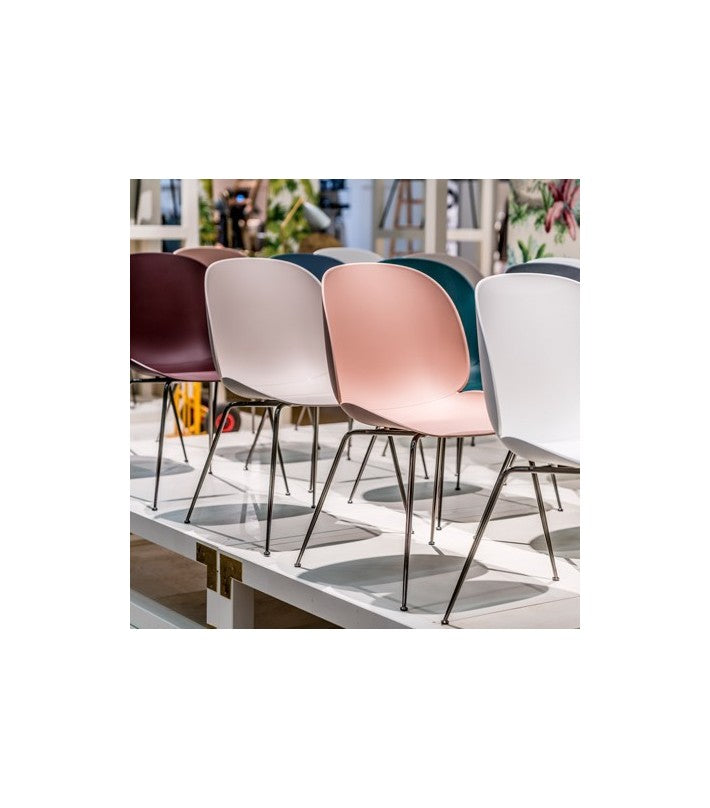 Silla Beetle Sin Tapizar de Gubi - ambiente | Nomad Interiors