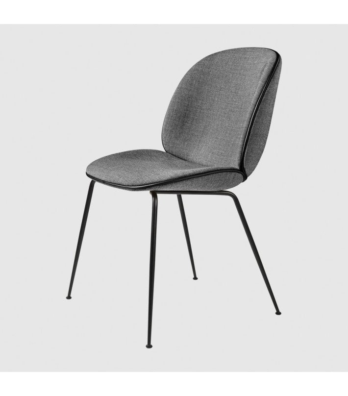 Silla Beetle Tapizada en lana de Gubi - vista lateral | Nomad Interiors