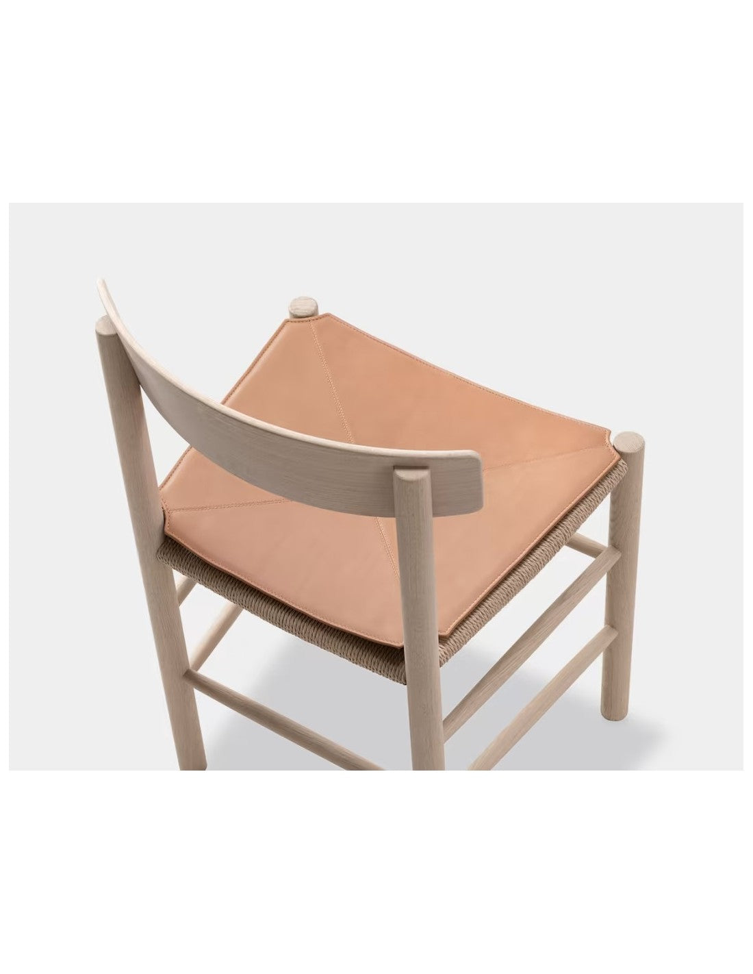 Cojín para J39 Mogensen Chair en cuero y piel de Fredericia - ambiente | Nomad Interiors
