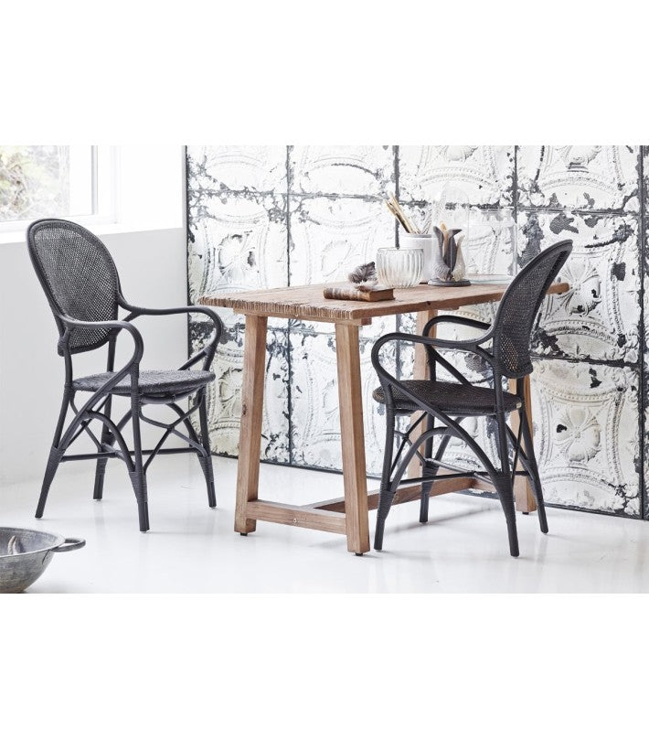 SILLA Rossini Arm Chair | Negro Mate en ratán de Sika Design - detalle | Nomad Interiors