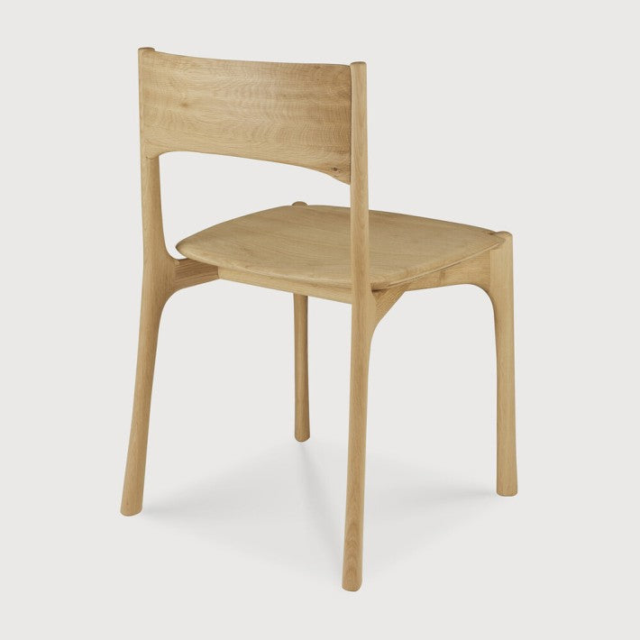 Silla Pi en roble y madera de Ethnicraft - textura | Nomad Interiors