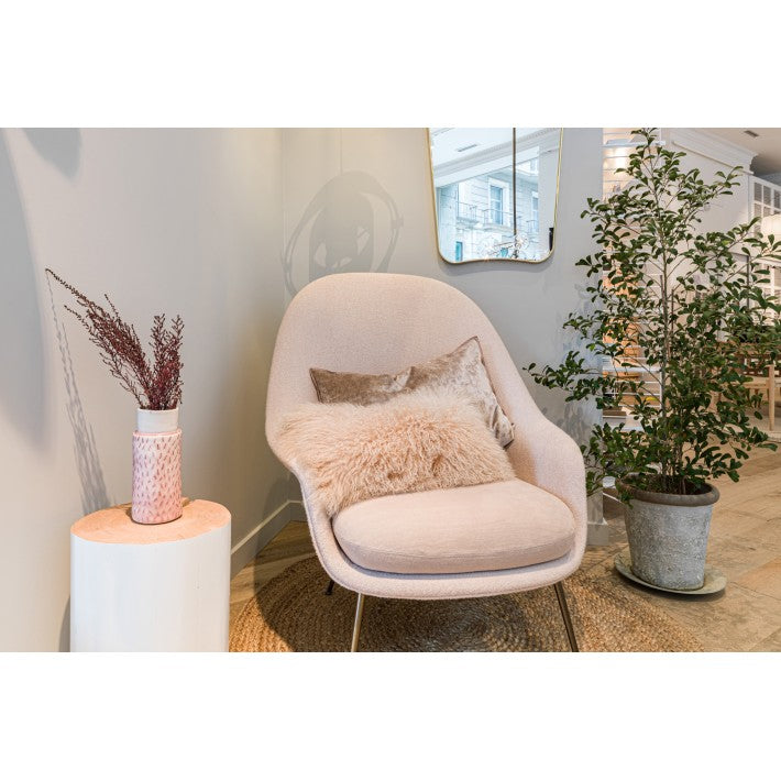 Sillón Bat High Back de Gubi - vista lateral | Nomad Interiors