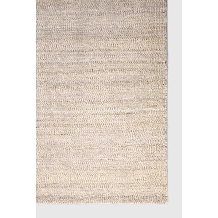 kilim Nomad Sand en lana de Ethnicraft - ambiente