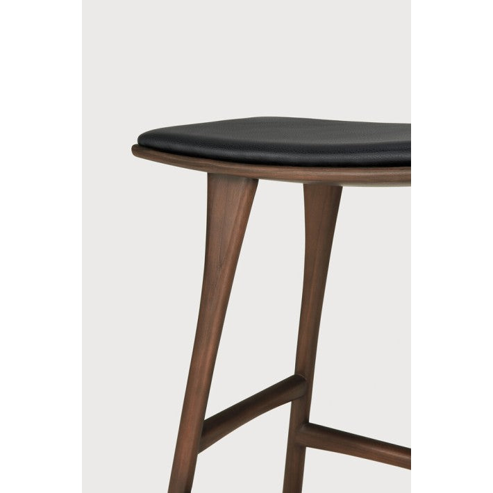 Taburete Alto Osso en teca y madera de Ethnicraft - vista 8 | Nomad Interiors