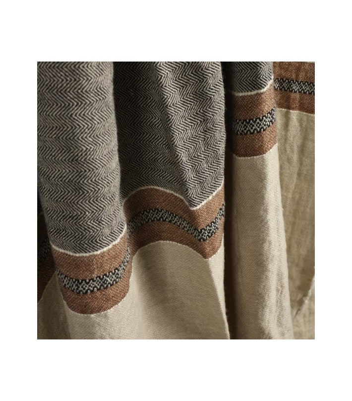 The Belgian Towel – Beeswax Stripe en lino de LIBECO - vista 8 | Nomad Interiors