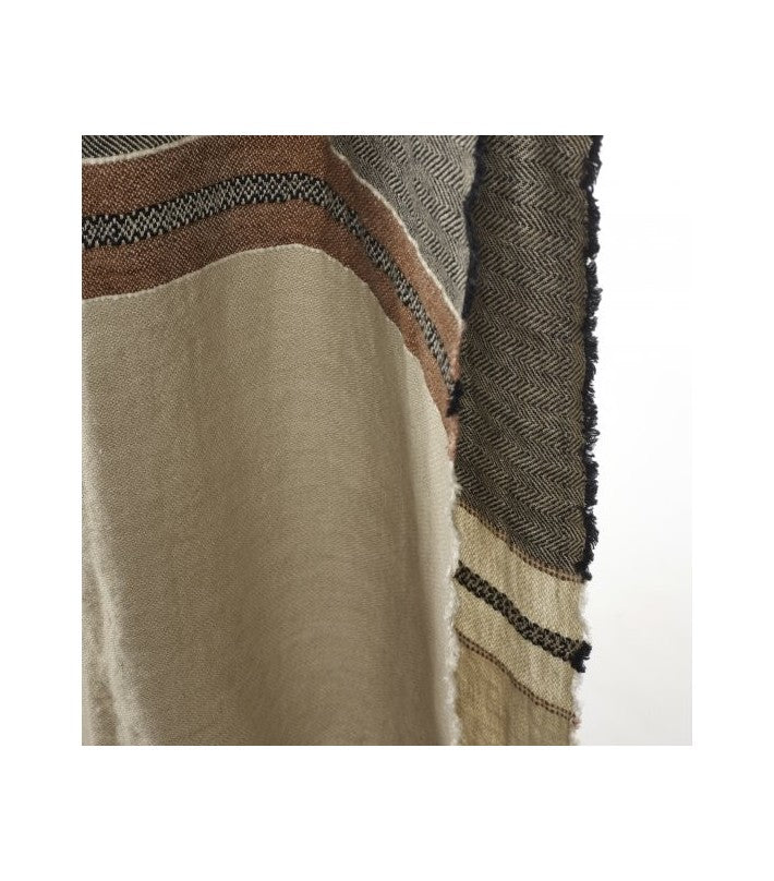 The Belgian Towel – Beeswax Stripe en lino de LIBECO - vista 7 | Nomad Interiors