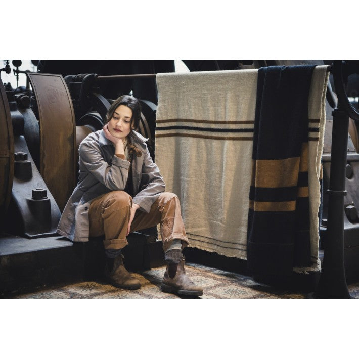 Manta Foundry en lino y lana de LIBECO - vista 9 | Nomad Interiors