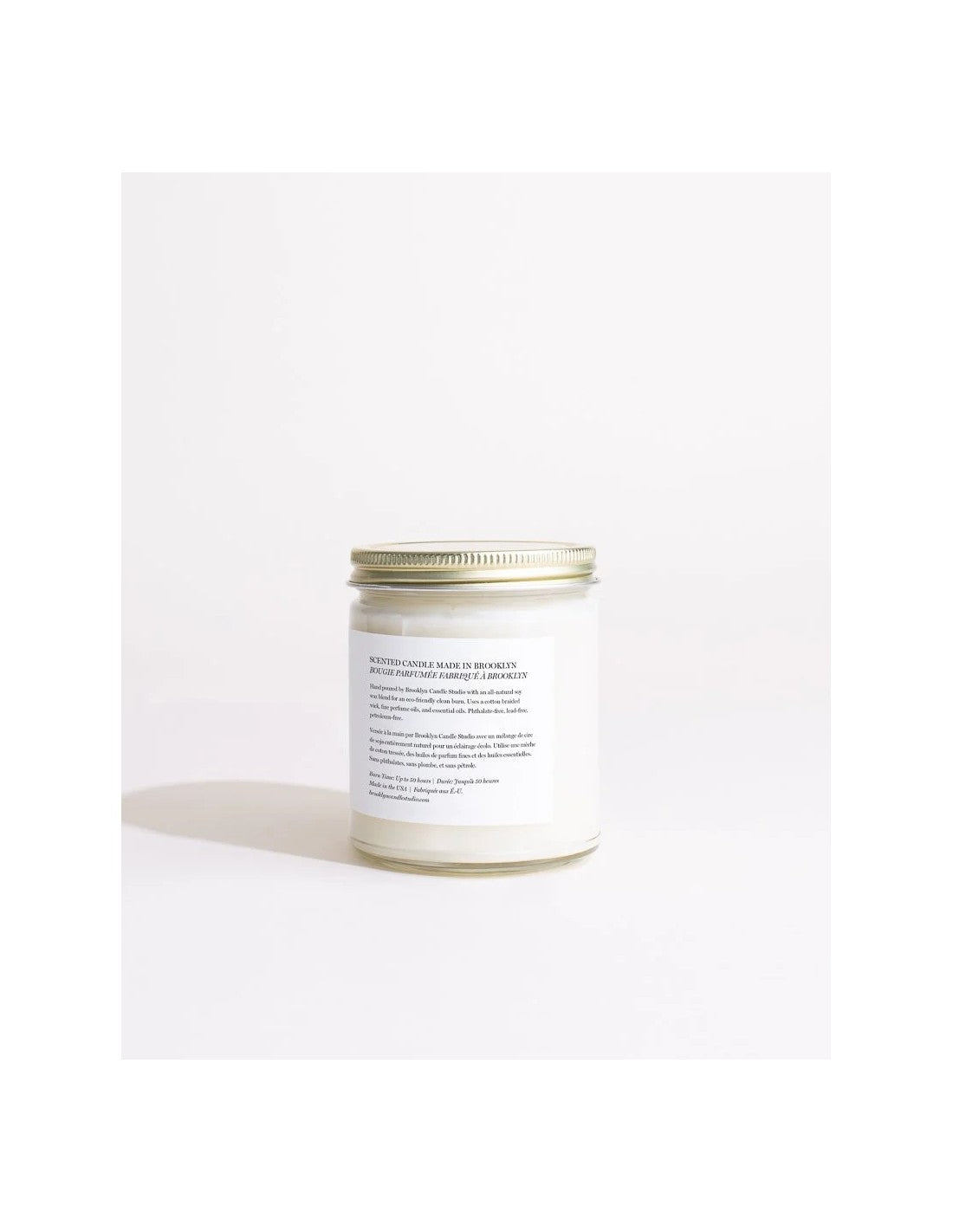 Vela Minimalist Love Potion en algodón de Brooklyn Candle Studio - ambiente | Nomad Interiors