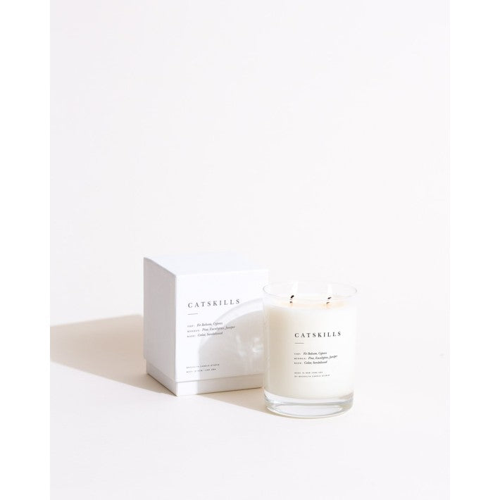 Vela Catskills en algodón de Brooklyn Candle Studio - vista lateral | Nomad Interiors