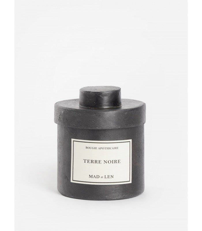 Bougie Apothicaire Terre Noire de MAD ET LEN - textura | Nomad Interiors